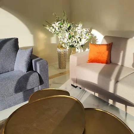 Sherezade Apartment *